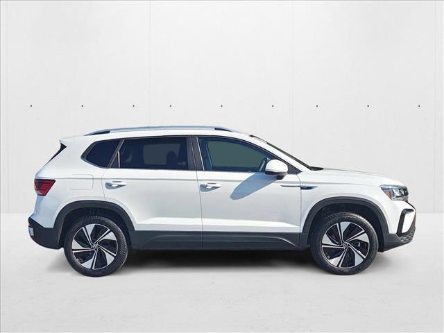 Photo of 2024 White Volkswagen Taos
