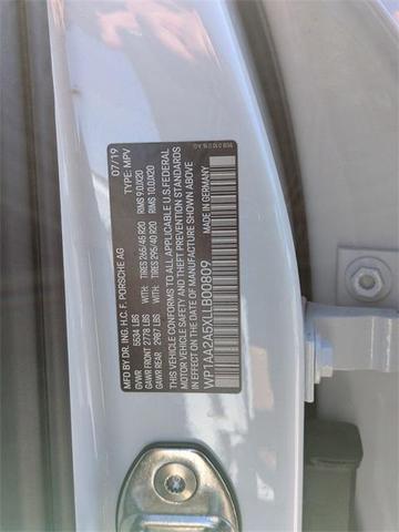 Photo of 2020 Carrara White Metallic Porsche Macan
