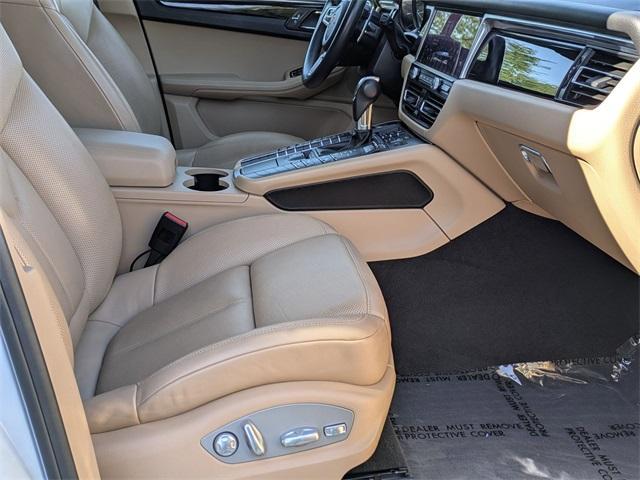 Photo of 2020 Carrara White Metallic Porsche Macan