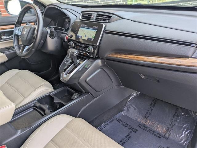 Photo of 2017 White Diamond Pearl Honda CR-V