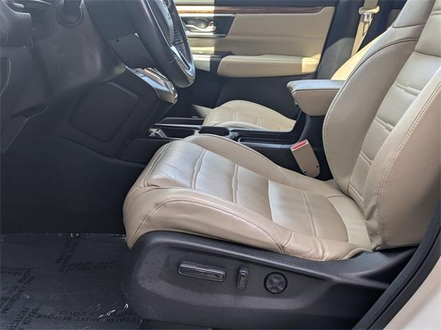Photo of 2017 White Diamond Pearl Honda CR-V