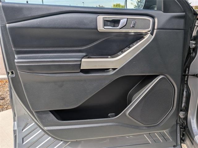 Photo of 2022 Carbonized Gray Metallic Ford Explorer