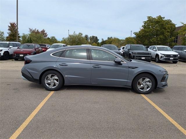 Photo of 2025 Blue Hyundai SONATA