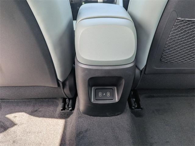 Photo of 2025 Metal Hyundai ELANTRA HEV