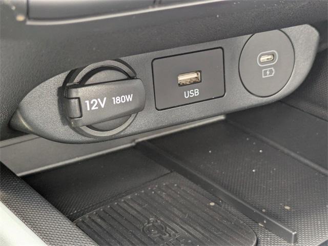 Photo of 2025 Metal Hyundai ELANTRA HEV