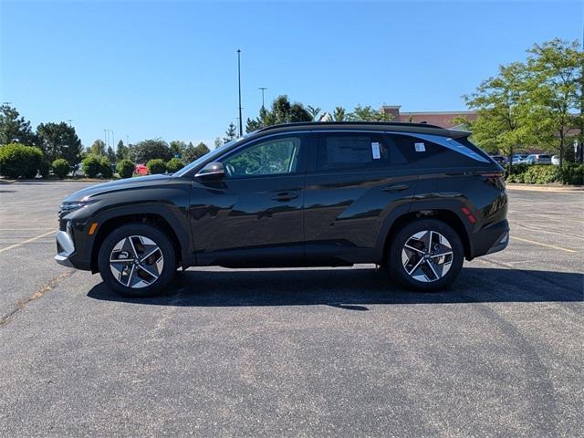 Photo of 2025 Green Hyundai TUCSON