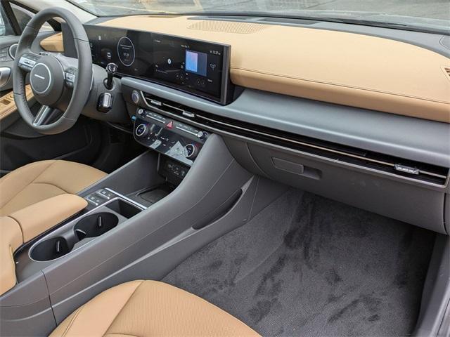 Photo of 2025 Black Hyundai SONATA Hybrid