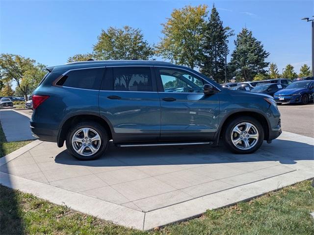Photo of 2018 Steel Sapphire Metallic Honda Pilot