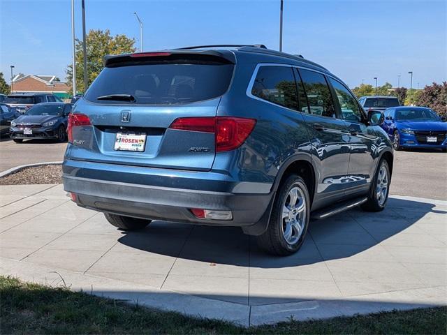 Photo of 2018 Steel Sapphire Metallic Honda Pilot