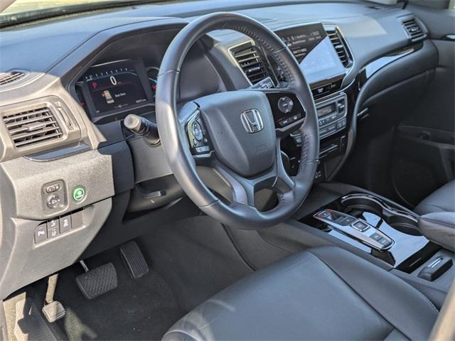 Photo of 2022 Crystal Black Pearl Honda Pilot
