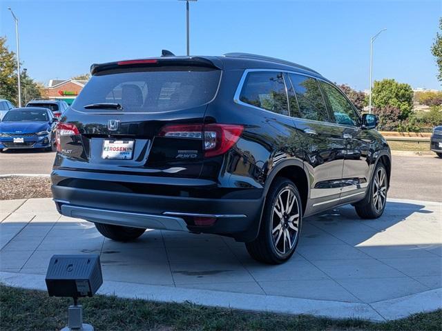 Photo of 2022 Crystal Black Pearl Honda Pilot