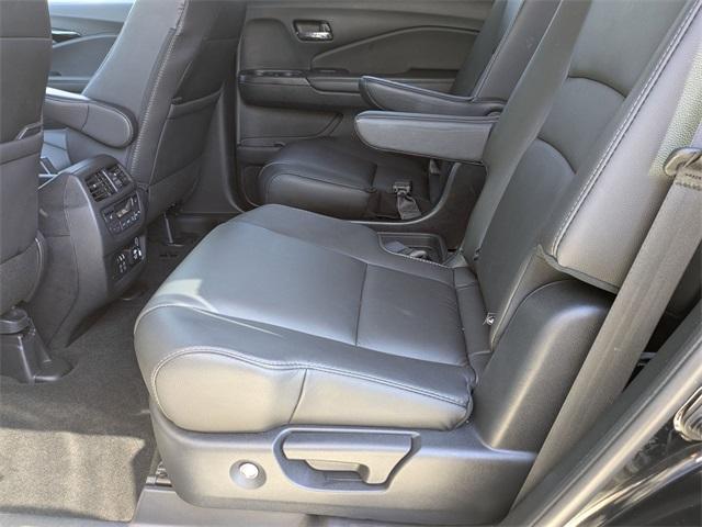 Photo of 2022 Crystal Black Pearl Honda Pilot