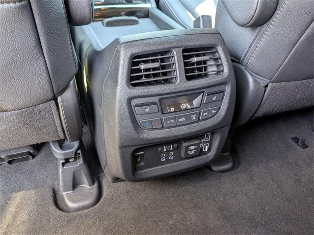 Photo of 2022 Crystal Black Pearl Honda Pilot