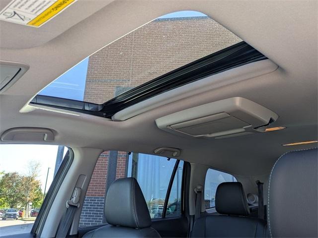 Photo of 2022 Crystal Black Pearl Honda Pilot