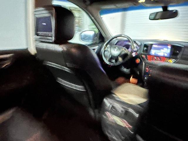 Photo of 2014 Brilliant Silver Nissan Pathfinder