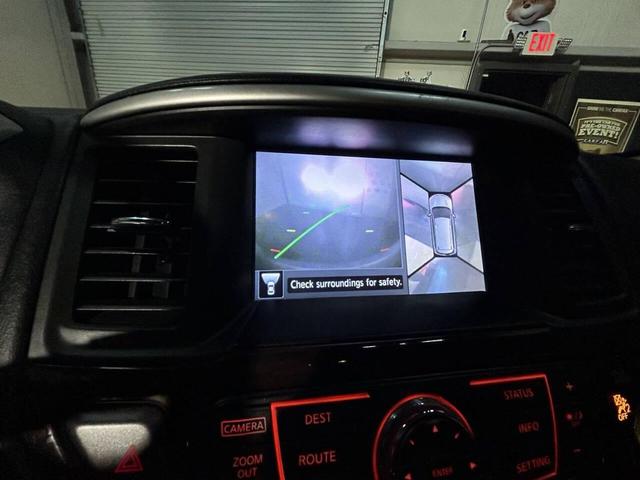 Photo of 2014 Brilliant Silver Nissan Pathfinder
