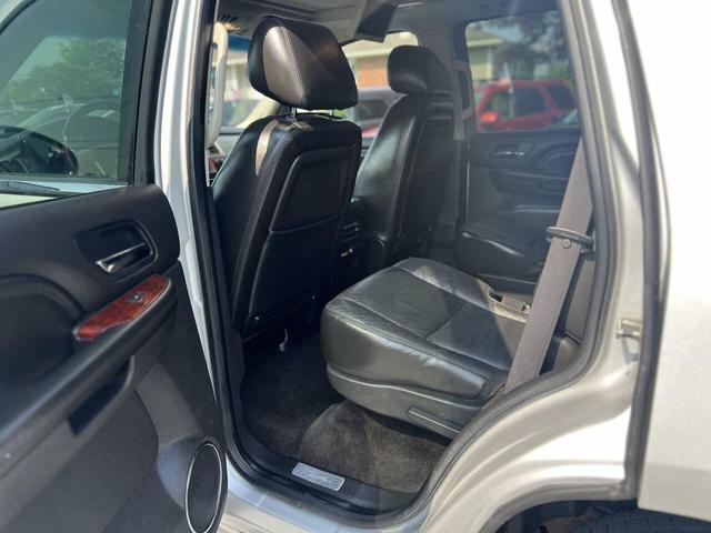 Photo of 2011 Silver Lining Metallic Cadillac Escalade