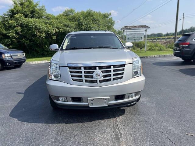 Photo of 2011 Silver Lining Metallic Cadillac Escalade