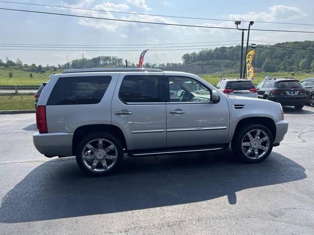 Photo of 2011 Silver Lining Metallic Cadillac Escalade