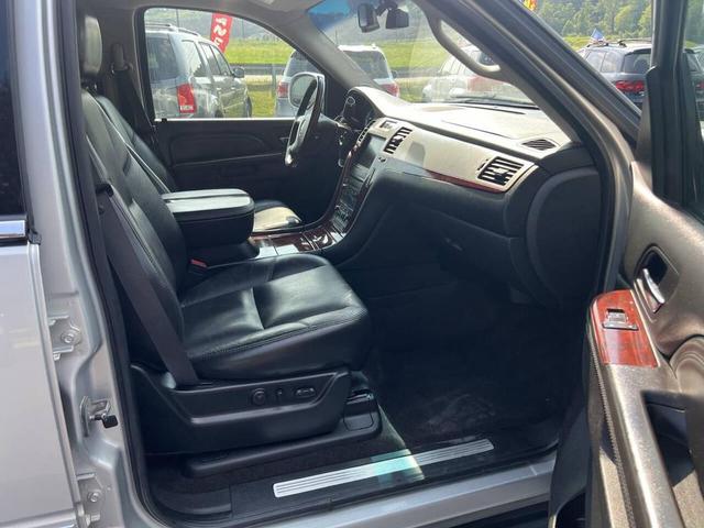 Photo of 2011 Silver Lining Metallic Cadillac Escalade