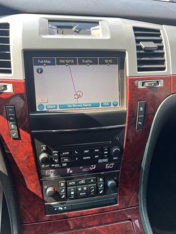 Photo of 2011 Silver Lining Metallic Cadillac Escalade