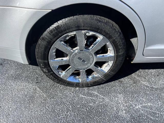 Photo of 2009 Silver Lincoln MKZ