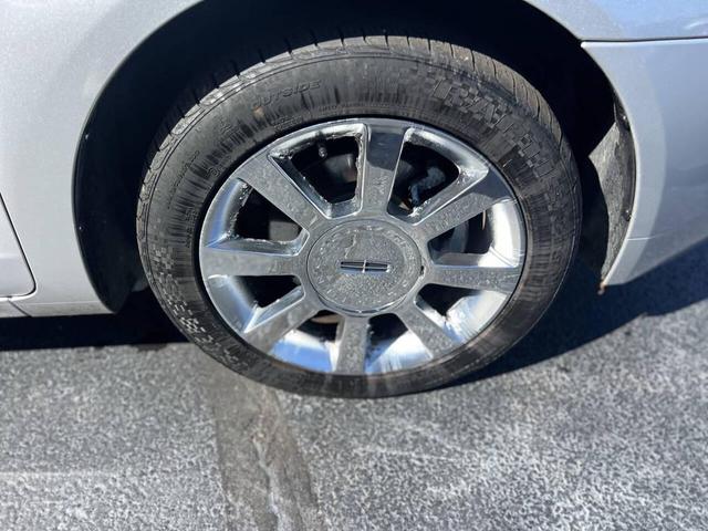 Photo of 2009 Silver Lincoln MKZ
