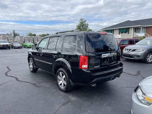 Photo of 2012 Crystal Black Pearl Honda Pilot