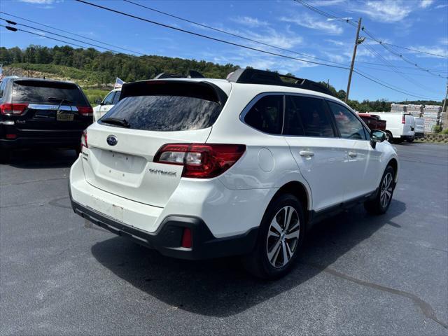 Photo of 2018 Crystal White Pearl Subaru Outback