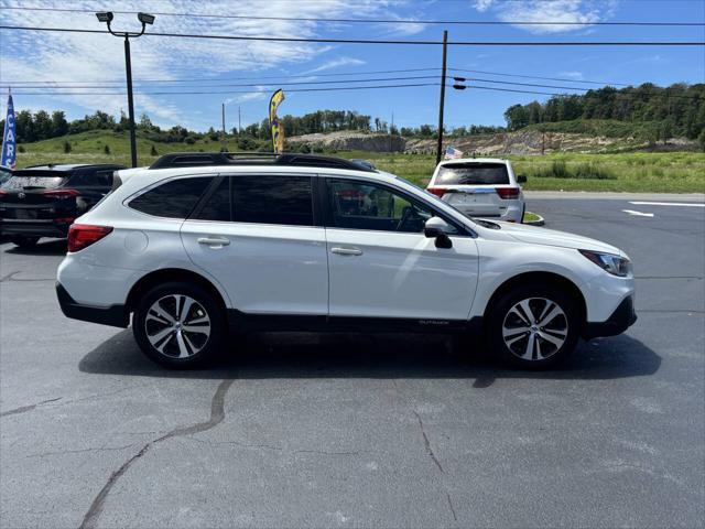 Photo of 2018 Crystal White Pearl Subaru Outback