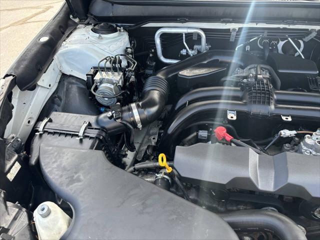 Photo of 2018 Crystal White Pearl Subaru Outback