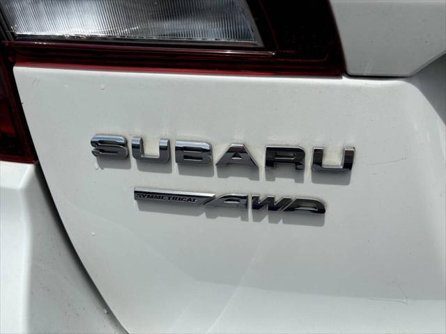 Photo of 2018 Crystal White Pearl Subaru Outback