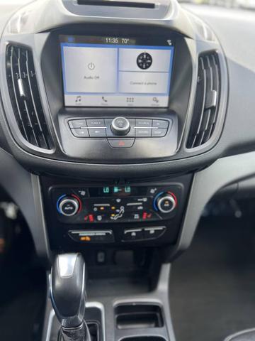 Photo of 2018 White Ford Escape