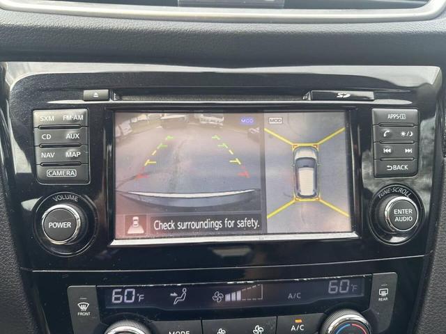 Photo of 2015 Super Black Nissan Rogue