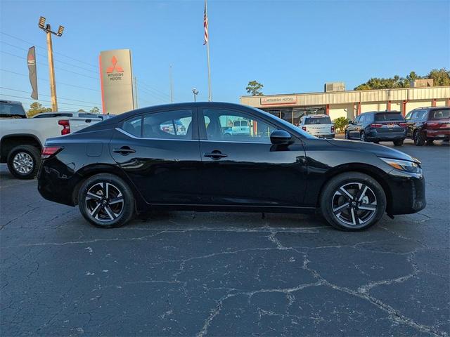 Photo of 2024 Black Nissan Sentra