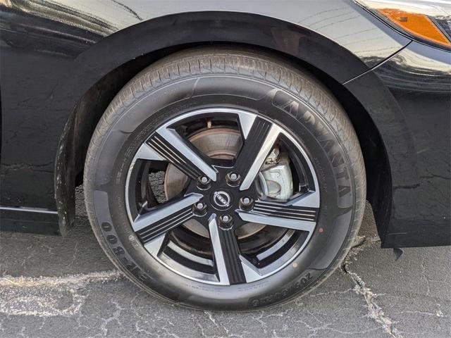 Photo of 2024 Black Nissan Sentra