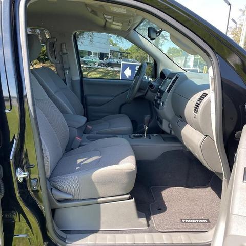 Photo of 2021 Magnetic Black Nissan Frontier