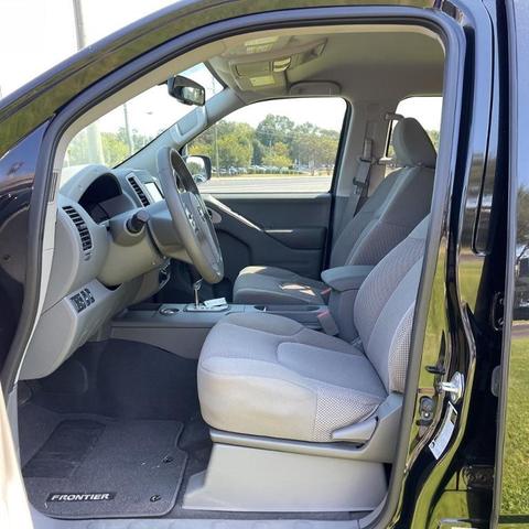 Photo of 2021 Magnetic Black Nissan Frontier