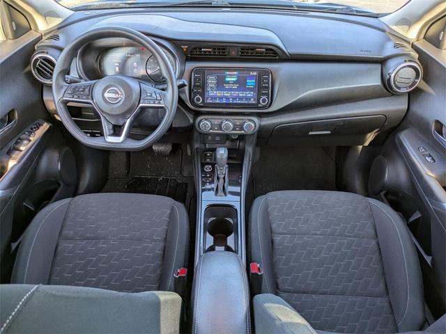 Photo of 2024 Super Black Nissan Kicks