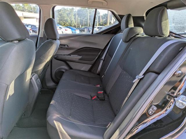 Photo of 2024 Super Black Nissan Kicks