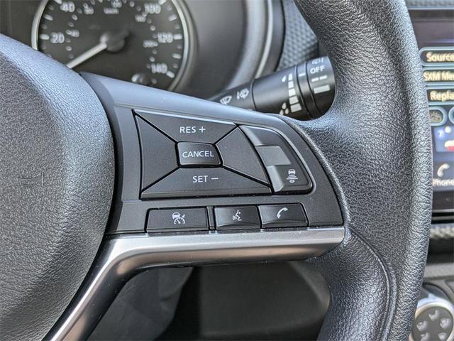 Photo of 2024 Super Black Nissan Kicks