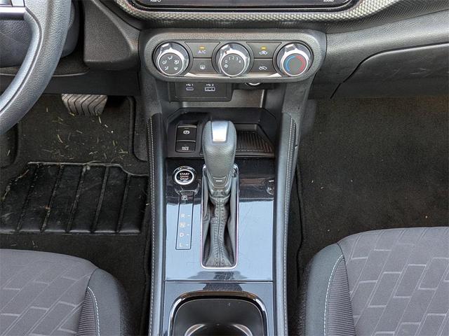 Photo of 2024 Super Black Nissan Kicks