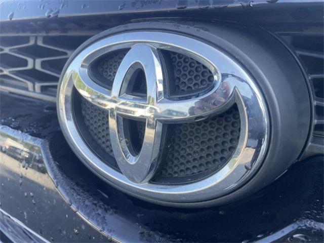 Photo of 2016 Black Toyota 4Runner