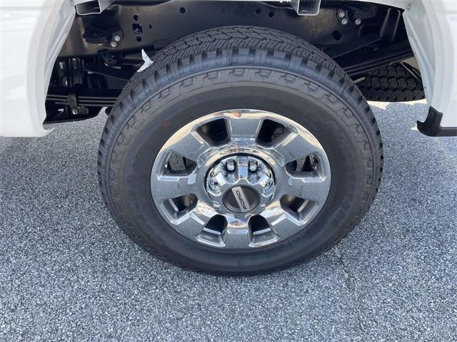 Photo of 2025 White Metallic Ford F-350