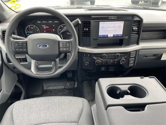 Photo of 2025 Gray Ford F-350
