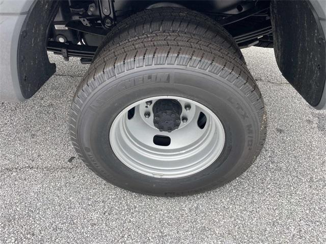 Photo of 2025 Gray Ford F-350