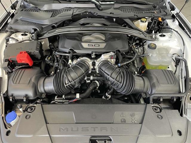 Photo of 2025 Oxford White Ford Mustang