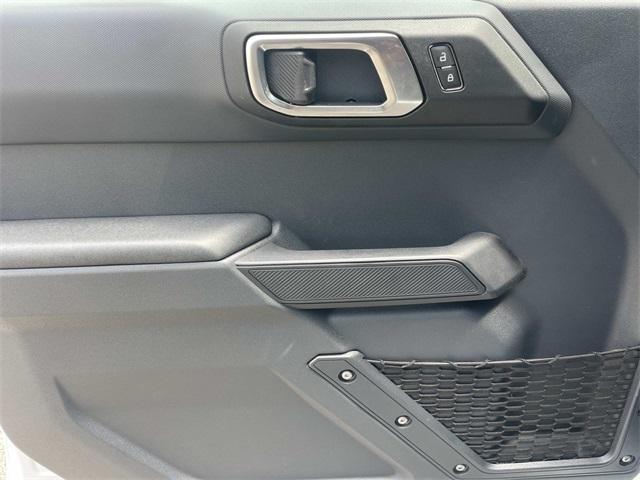 Photo of 2025 Oxford White Ford Bronco