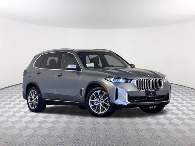 Photo of 2025 Gray BMW X5 PHEV