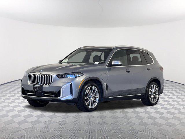 Photo of 2025 Gray BMW X5 PHEV